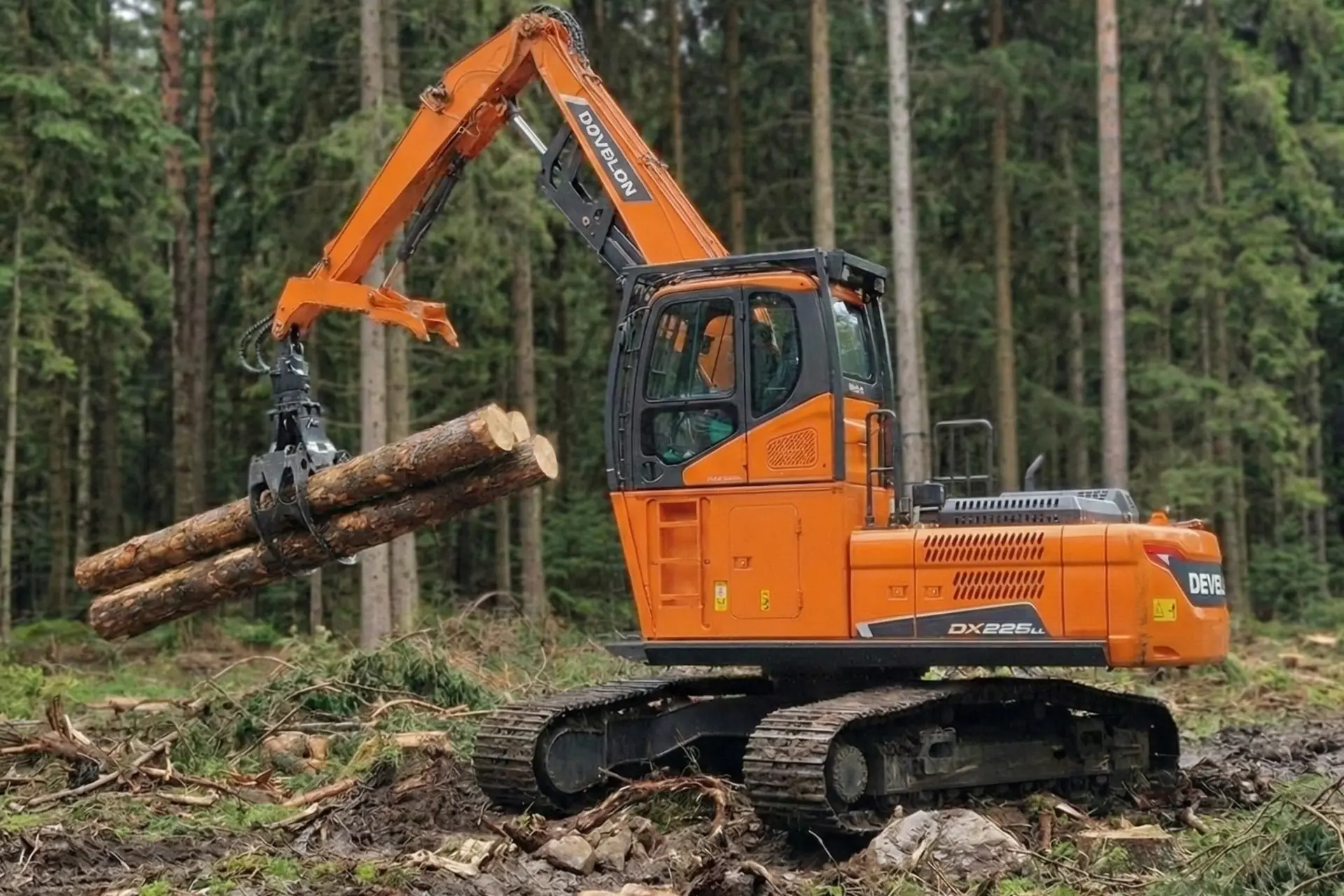 Excavadora Forestal Doosan DX225LL